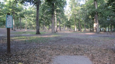 Bayville Park, Main course, Hole 10 Tee pad