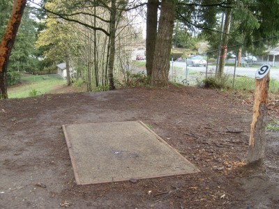 Van Zee Park, Main course, Hole 9 Tee pad