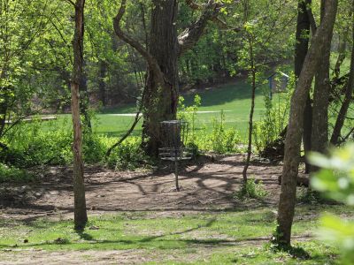 Grand Woods Park, Main course, Hole 16 Short approach