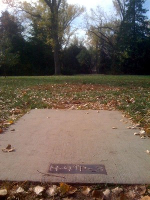 Brown Memorial Park, Main course, Hole 9 Tee pad