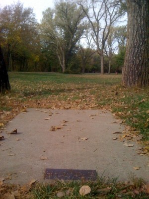 Brown Memorial Park, Main course, Hole 2 Tee pad