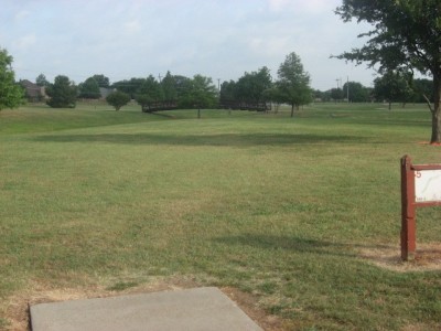 Lenard L. Woods Park, Main course, Hole 5 Tee pad