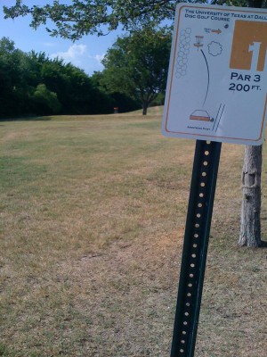 UT Dallas Alumni, Main course, Hole 1 Tee pad