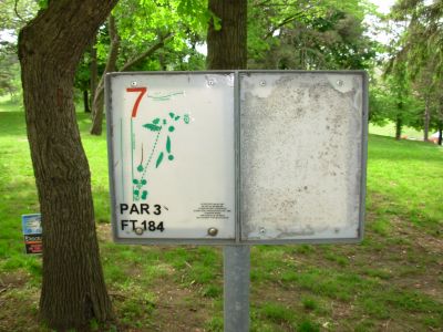 Lake Shore Park, Main course, Hole 7 Hole sign