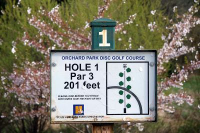 Orchard Park, Main course, Hole 1 Hole sign