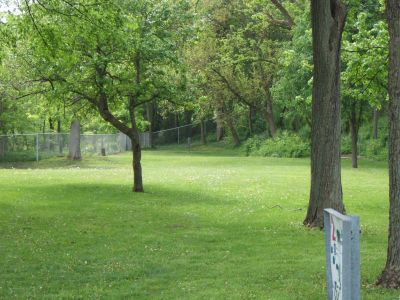 Dr. George W. Hilliard Park, Main course, Hole 2 Tee pad