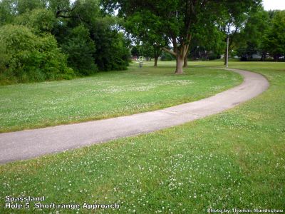 Spassland, Main course, Hole 5 Short approach