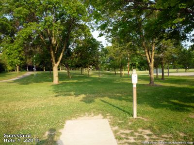 Spassland, Main course, Hole 1 Tee pad