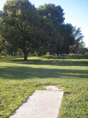 University of Wisconsin Parkside, East - NO LONGER AVAILABLE, Hole 17 Short tee pad