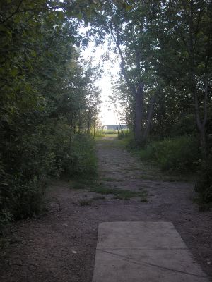 University of Wisconsin Parkside, East - NO LONGER AVAILABLE, Hole 9 Tee pad