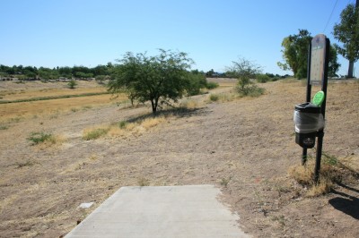 Thunderbird-Paseo, Main course, Hole 6 Tee pad