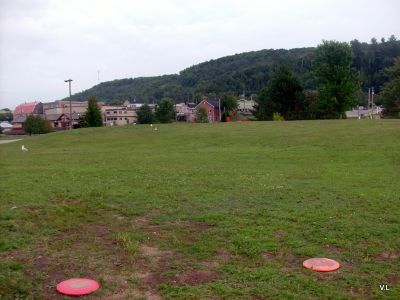 Haliburton DGC, Main course, Hole 9 Long tee pad