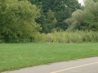 River's Edge at St. Julien's Park, Main course, Hole 10 Short approach