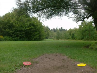 River's Edge at St. Julien's Park, Main course, Hole 10 Short tee pad