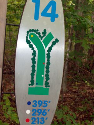 Dreamaker, Main course, Hole 14 Hole sign