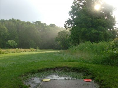 V.A. Barrie Park, Main course, Hole 2 Tee pad