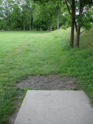 V.A. Barrie Park, Main course, Hole 1 Tee pad