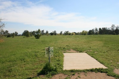 Woodward Legacy DGC, Main course, Hole 17 Short tee pad