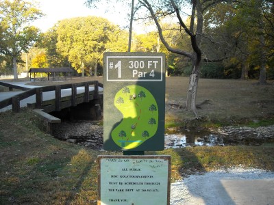 Wabash City Park, Main course, Hole 1 Tee pad