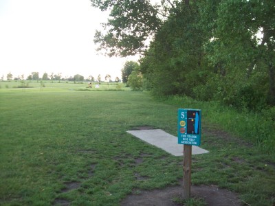 Fay Clark Park, Main course, Hole 5 Tee pad