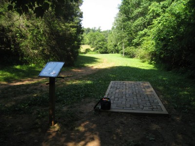 Falling Creek Park, Main course, Hole 9 Tee pad