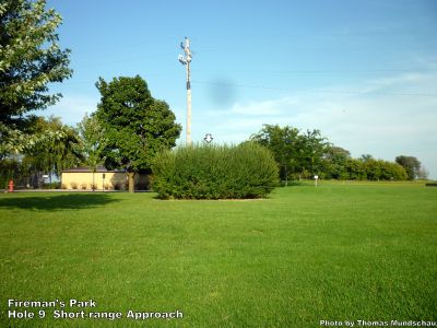 Fireman's Park, Main course, Hole 9 Short approach