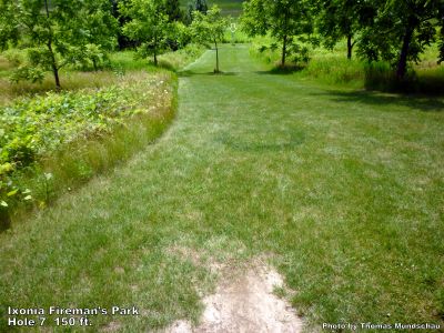 Ixonia Fireman's Park, Main course, Hole 7 Tee pad