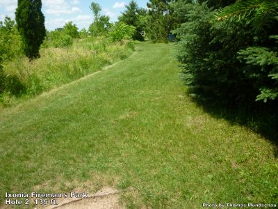 Ixonia Fireman's Park, Main course, Hole 2 Tee pad