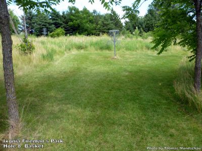 Ixonia Fireman's Park, Main course, Hole 8 Putt