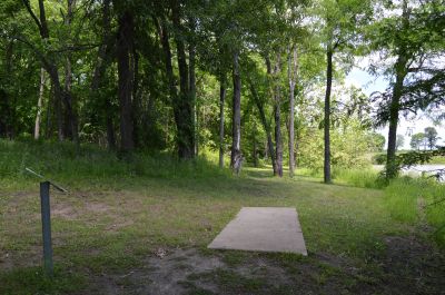 Paradise Point, Blackthorn, Hole 5 Tee pad