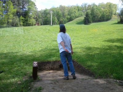 Bosquet DGC, Main course, Hole 11 Tee pad