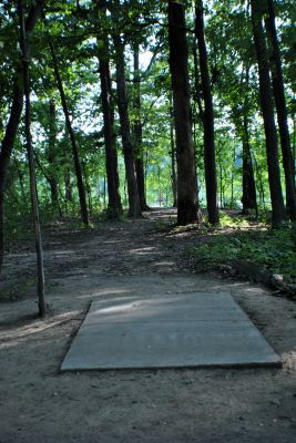 Vicksburg Recreation Area, Main course, Hole 3 Short tee pad