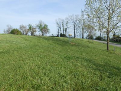 Herb Botts Memorial Park, Indian Mound DGC, Hole 13 Putt