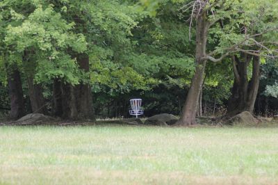 Centerville Mills Park, Main course, Hole 9 Midrange approach