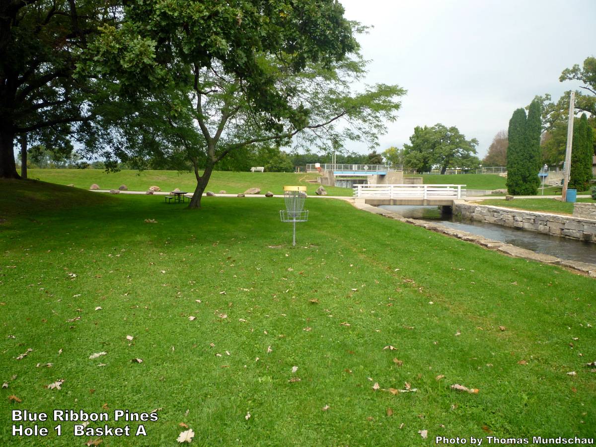 Hole 1 • Evansville DGC (Evansville, WI) Disc Golf Courses Disc