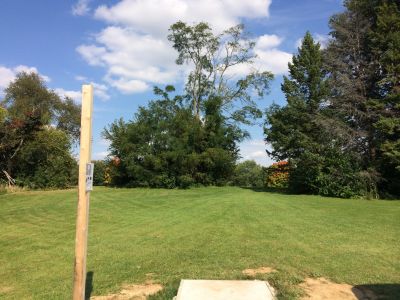 Sunset Hills Country Club, Main course, Hole 3 Tee pad