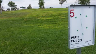 Vista Hills Park, Main course, Hole 5 Tee pad