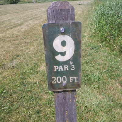 Woolley Park, Main course, Hole 9 Hole sign