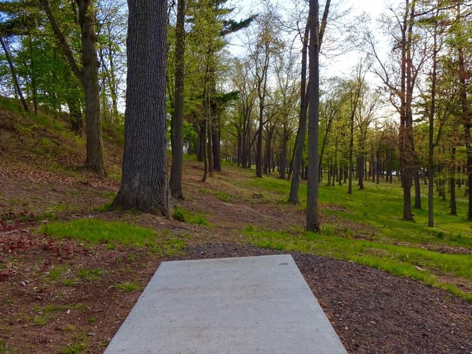 Hole 5 Center Springs Park Manchester CT Disc Golf Courses 
