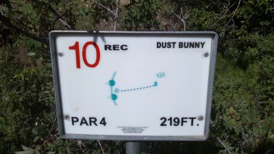 Two Gray Hares, Main course, Hole 10 Hole sign