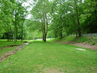 The Mountwood Monster, Main course, Hole 9 Long tee pad