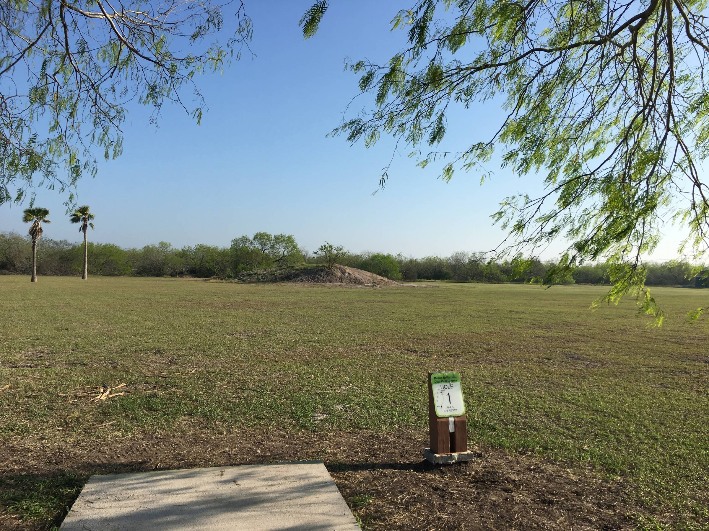 Hole 1 • Monte Bella DGC (Brownsville, TX) Disc Golf Courses Disc