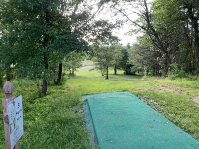 Spilman Park, Main course, Hole 3 Long tee pad