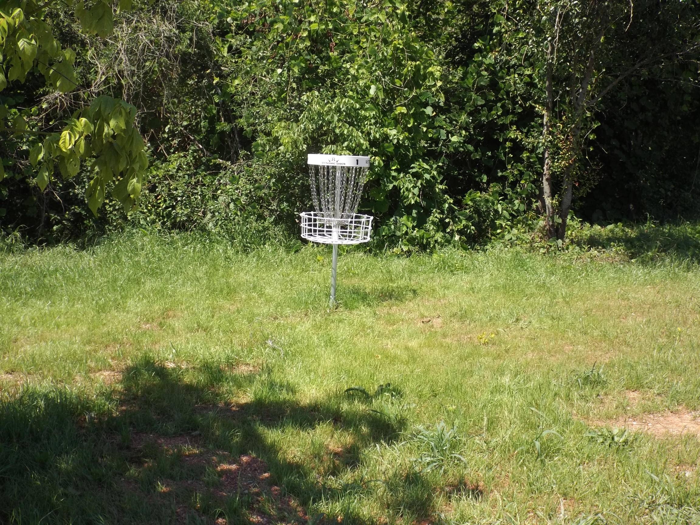 Hole 1 • Magnolia Links at Gardendale (Gardendale, AL) Disc Golf