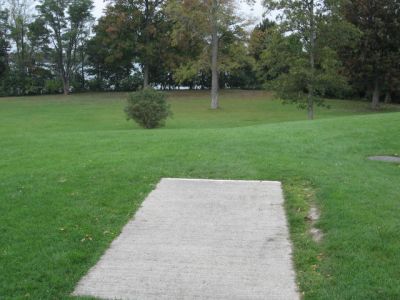 Beaver Island State Park, Main course, Hole 1 Middle tee pad