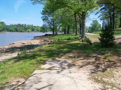 Lake Olmstead Park, Main course, Hole 7 Tee pad