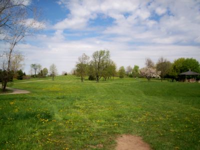 Cascade Township Park, Main course, Hole 2 Tee pad