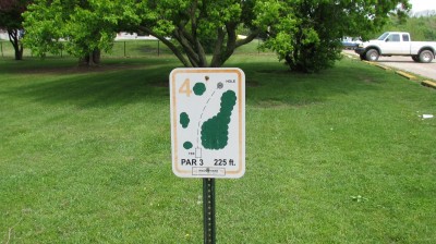 Lincoln Park, Main course, Hole 4 Hole sign