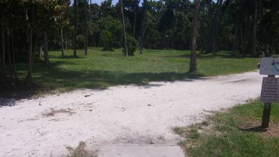 Reed Canal Park, Main course, Hole 1 Tee pad